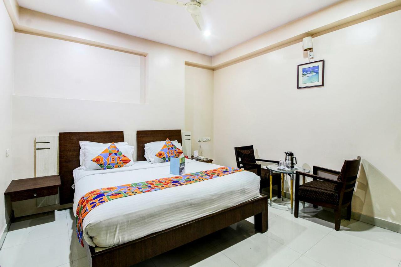 Fabexpress Tourist Plaza Hyderabad Exterior photo